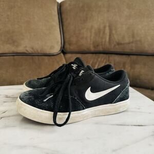 Nike Black Canvas And Suade Sneakers Kids Size 13